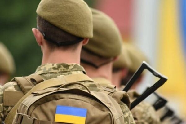 Воєнний стан та загальна мобілізація продовжені до 5 листопада: Зеленський підписав закони