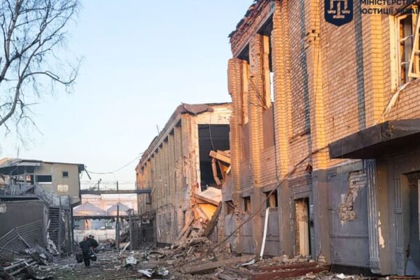 16 людей загинули: росіяни атакували виправну колонію на Запоріжжі (фото)