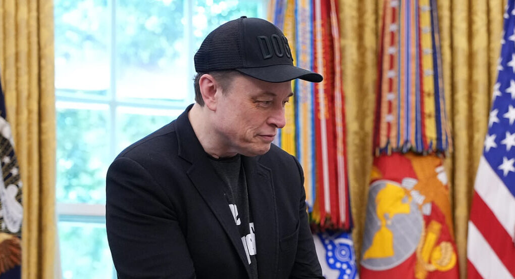 Ілон Маск наказав припинити роботу супутникового сервісу Starlink під час українського контрнаступу - Reuters