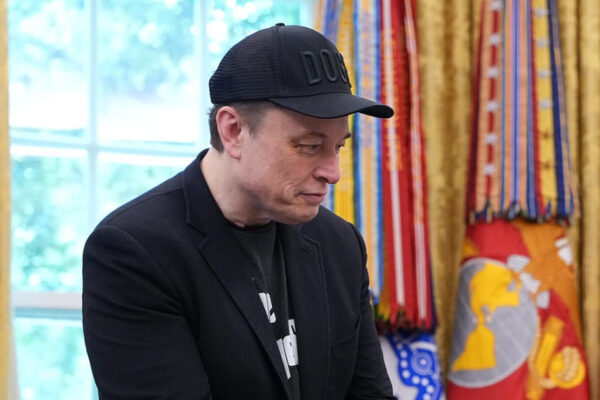 Ілон Маск наказав припинити роботу супутникового сервісу Starlink під час українського контрнаступу - Reuters