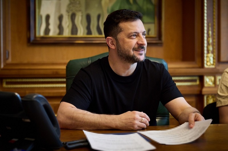 Президент України підписав закон про множинне громадянство