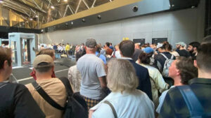Найбільша авіакомпанія РФ "Аерофлот" повідомила про скасування десятків рейсів: все через хакерську кібератаку